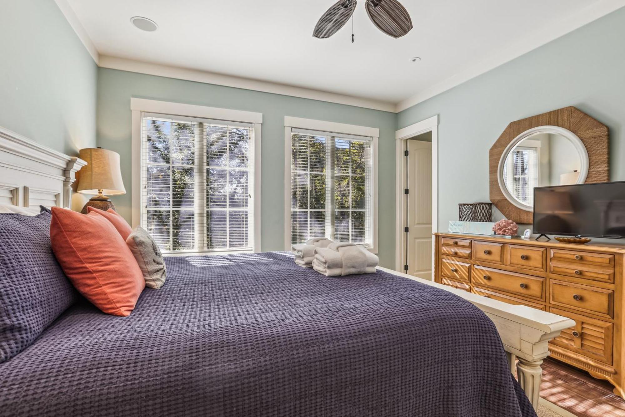 Holiday home 27 Corine Lane- Near Ocean With Pool, Seasonal Shuttle! Free Activities Included