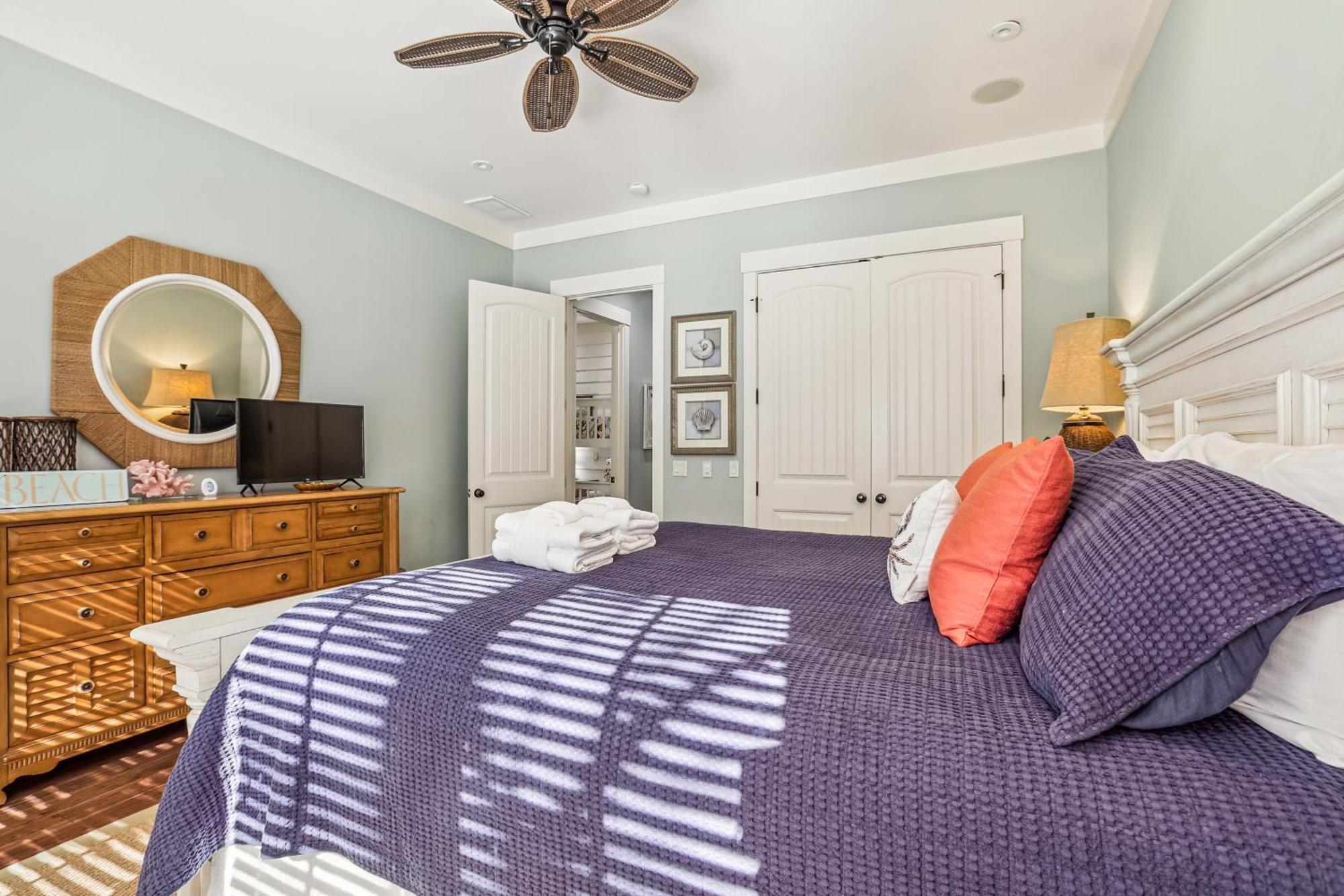 Holiday home 27 Corine Lane- Near Ocean With Pool, Seasonal Shuttle! Free Activities Included