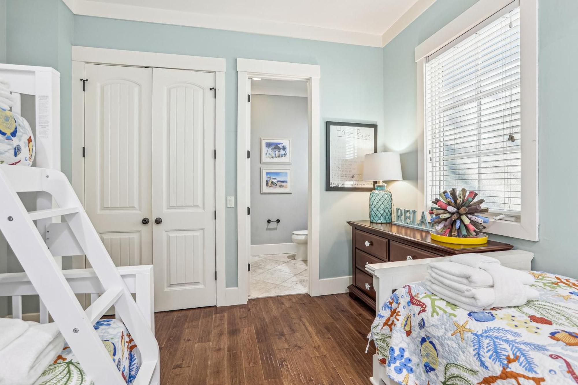 Holiday home 27 Corine Lane- Near Ocean With Pool, Seasonal Shuttle! Free Activities Included *