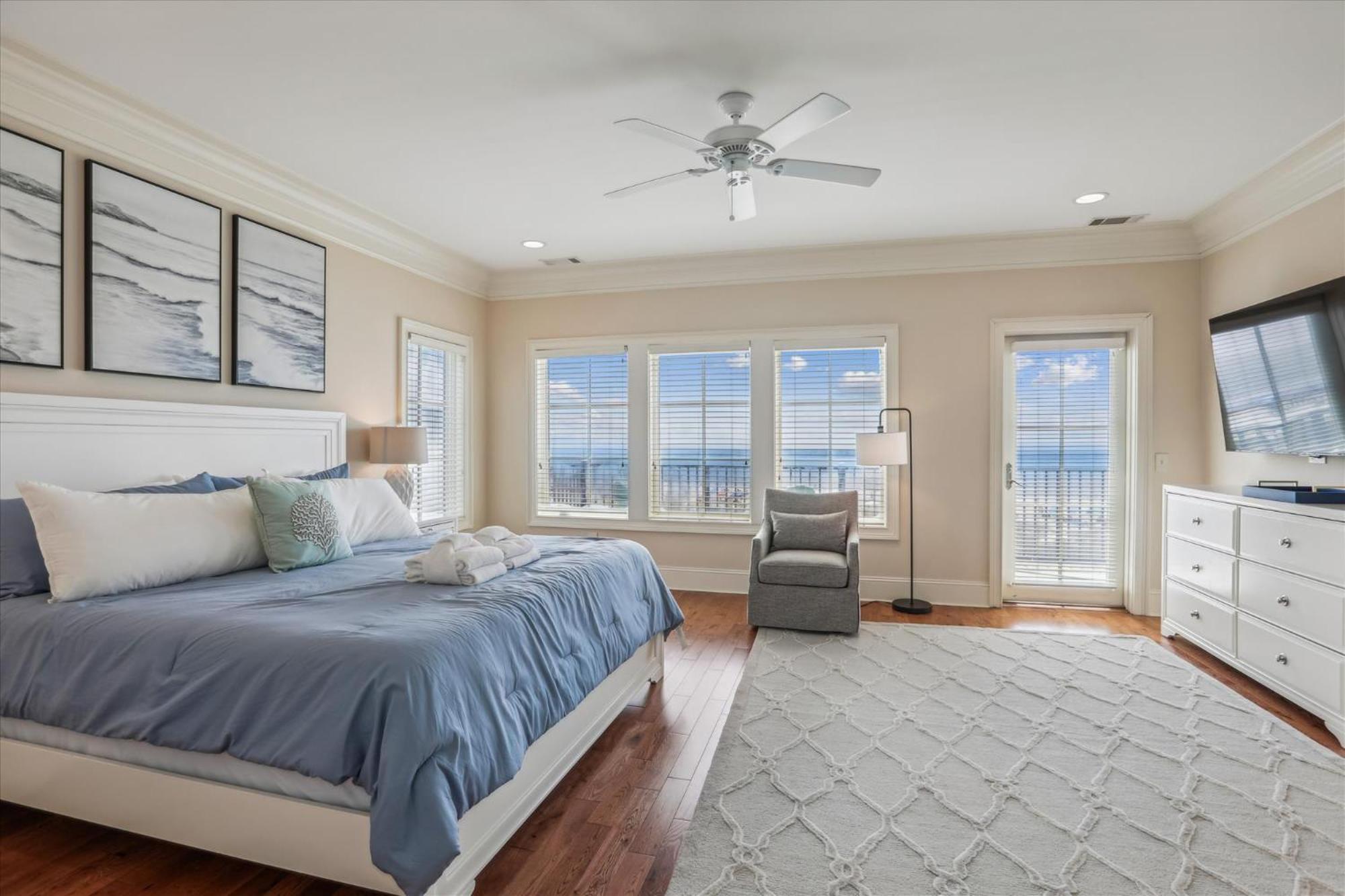 21 Horvaths Peninsula- Oceanfront, Pool, Elevator, Free Activities Included *