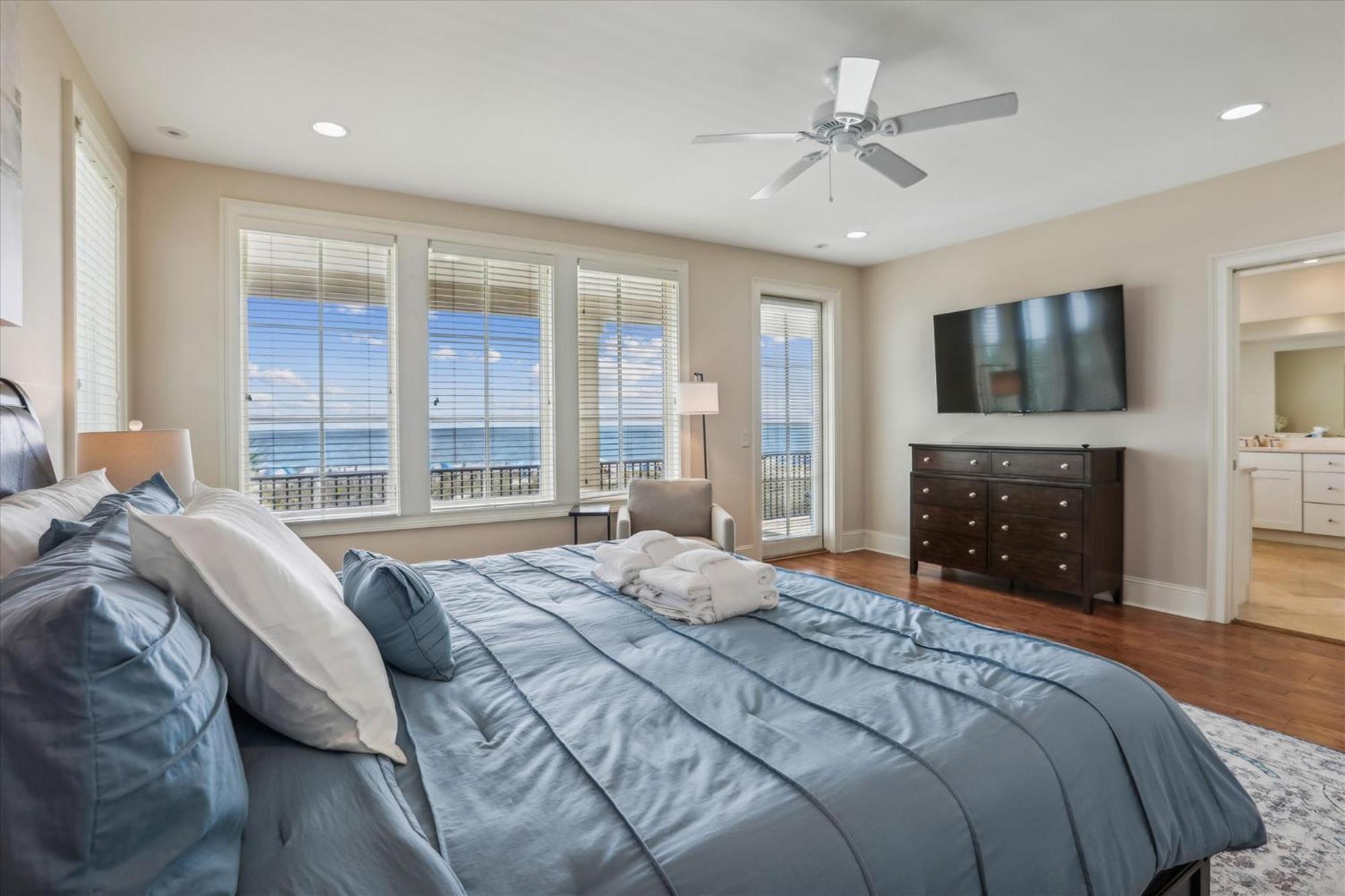 21 Horvaths Peninsula- Oceanfront, Pool, Elevator, Free Activities Included *