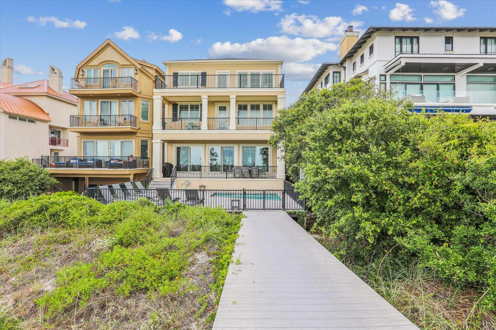 Holiday home 21 Horvaths Peninsula- Oceanfront, Pool, Elevator, Free Activities Included Hilton Head Island