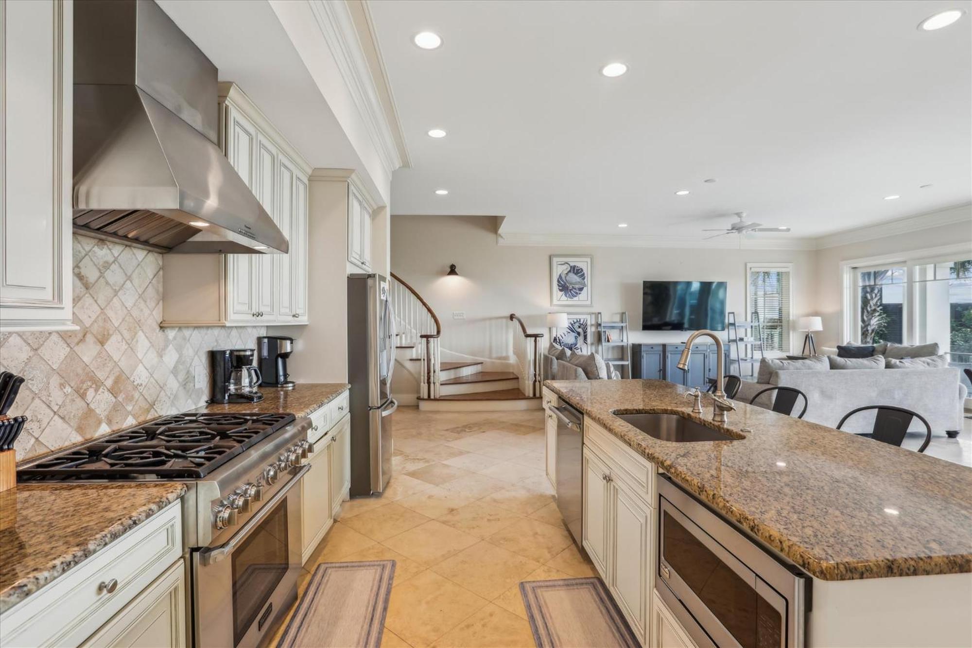 21 Horvaths Peninsula- Oceanfront, Pool, Elevator, Free Activities Included *