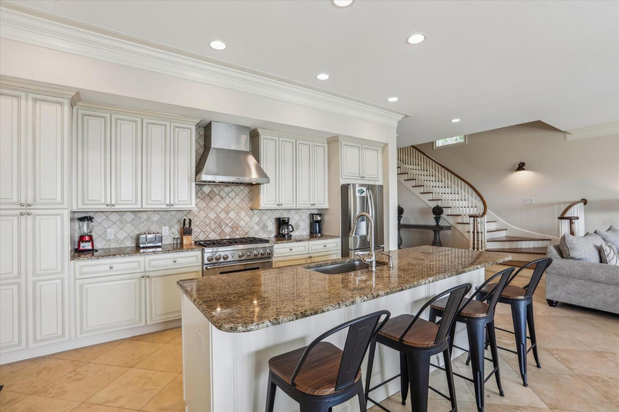 21 Horvaths Peninsula- Oceanfront, Pool, Elevator, Free Activities Included *
