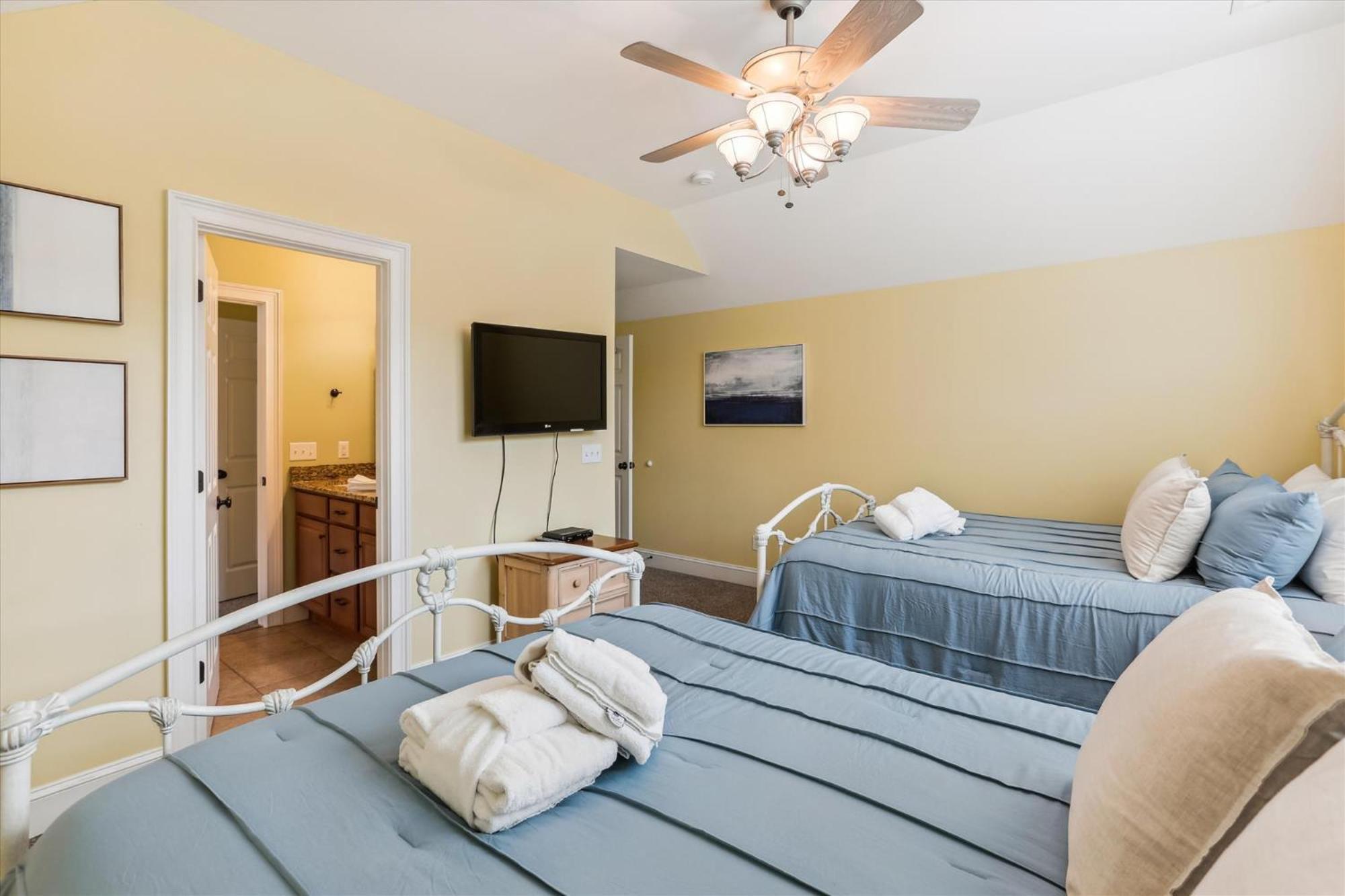 13 Moonshell Rd- Near Ocean,huge Pool,fully Fenced Backyard! Free Activities! * Hilton Head Island