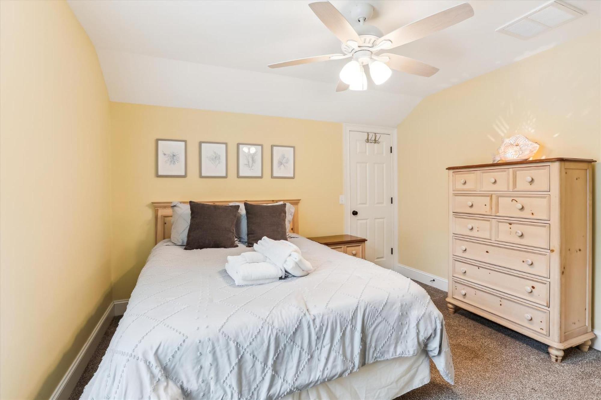 13 Moonshell Rd- Near Ocean,huge Pool,fully Fenced Backyard! Free Activities! Holiday home *