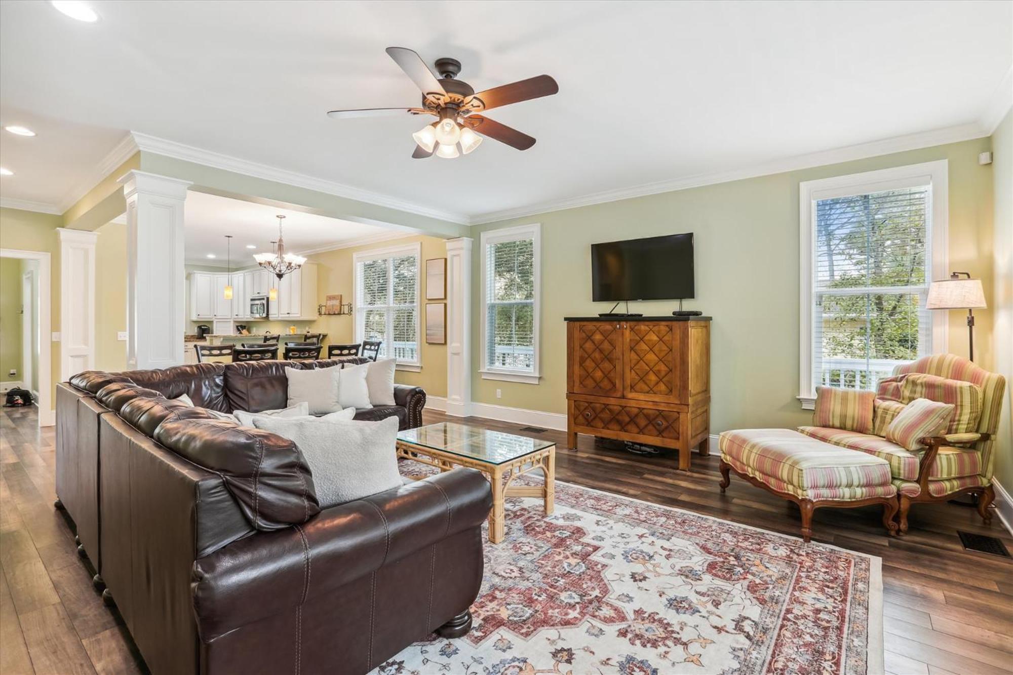 Holiday home 13 Moonshell Rd- Near Ocean,huge Pool,fully Fenced Backyard! Free Activities!