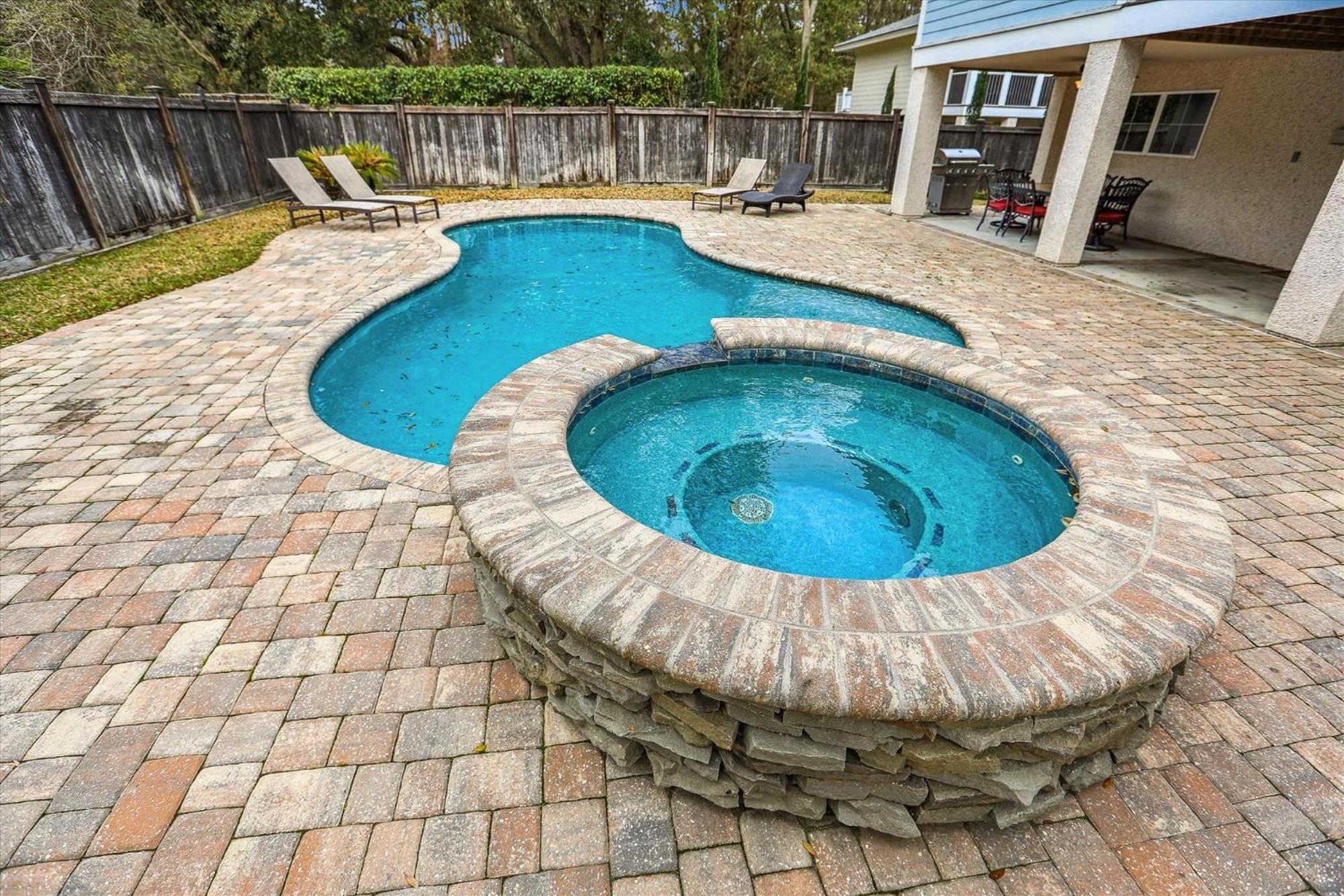 Holiday home 13 Moonshell Rd- Near Ocean,huge Pool,fully Fenced Backyard! Free Activities!