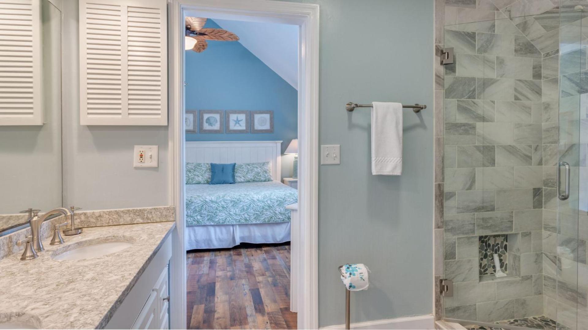 Villa Coastal Getaway, Chef's Kitchen, Golf