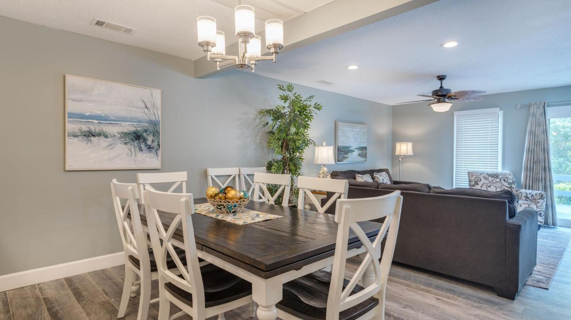 Coastal Getaway, Chef's Kitchen, Golf Villa *