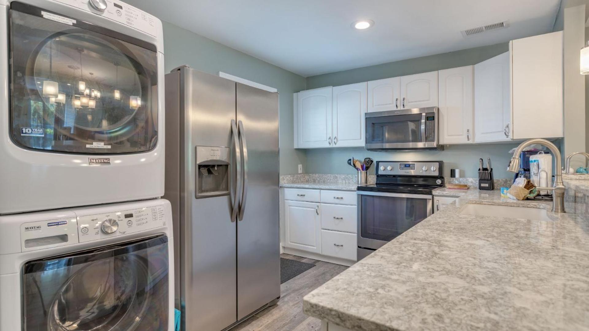 Coastal Getaway, Chef's Kitchen, Golf Villa Hilton Head Island
