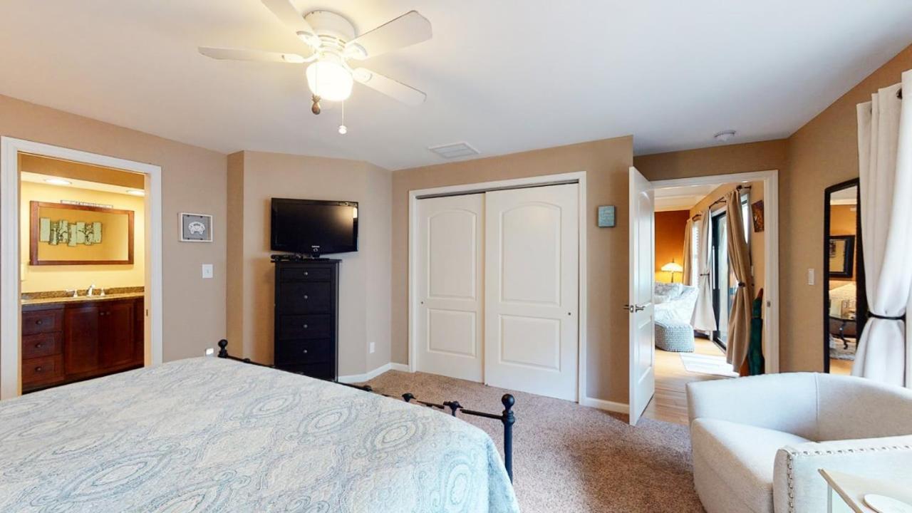 Villa Family Getaway, Pet Friendly, Grill *