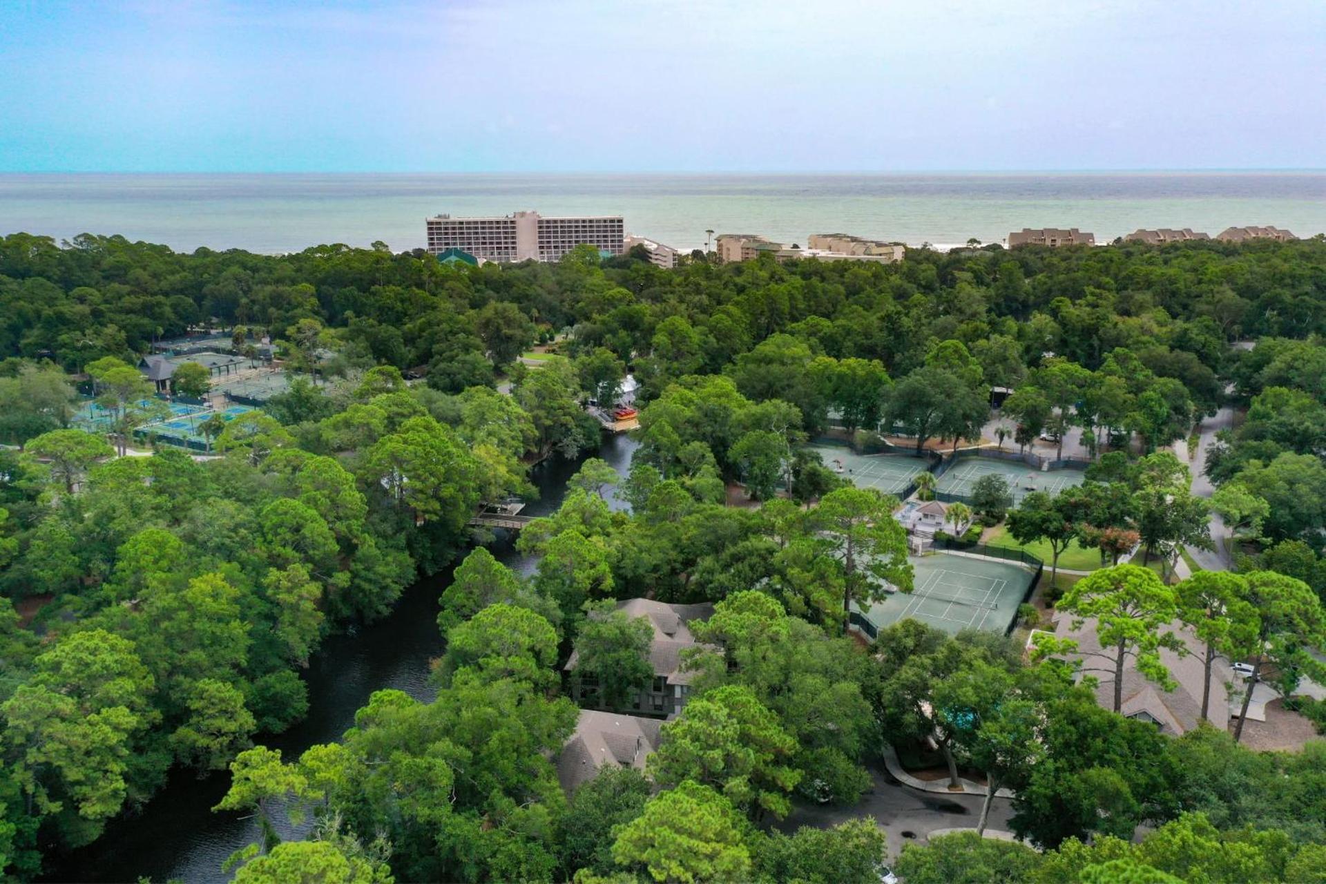 Complex Pool, Family Getaway, Golf Villa