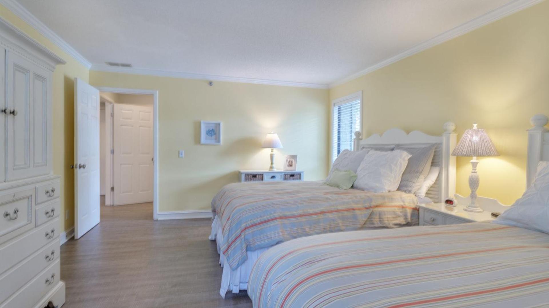 Complex Pool, Family Getaway, Golf Villa Hilton Head Island