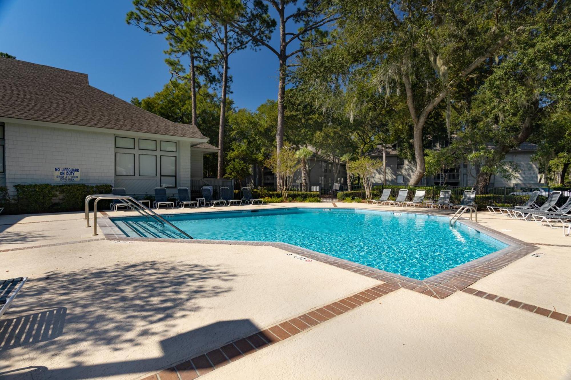 Complex Pool, Family Getaway, Golf