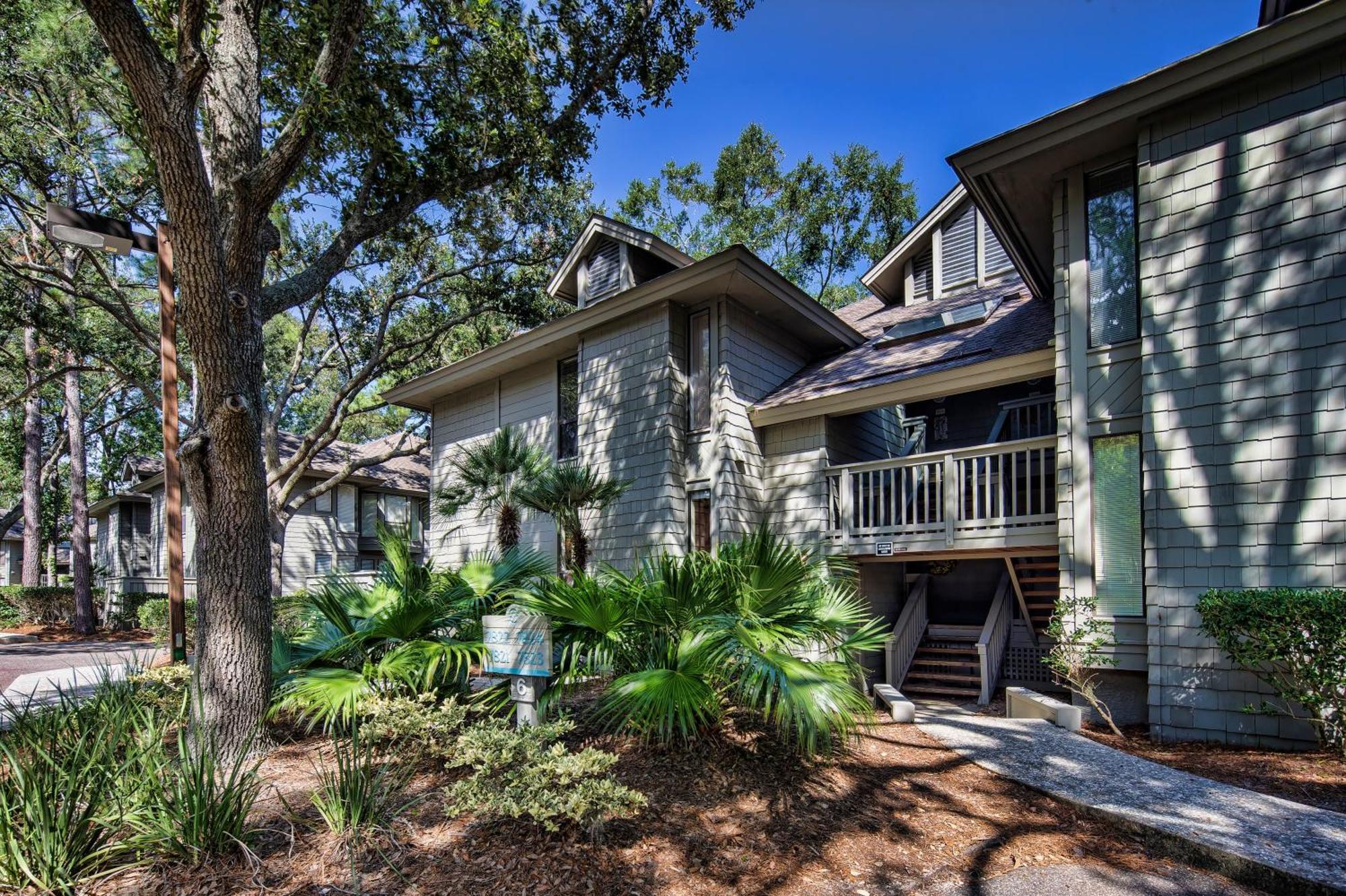 Villa Complex Pool, Family Getaway, Golf Hilton Head Island