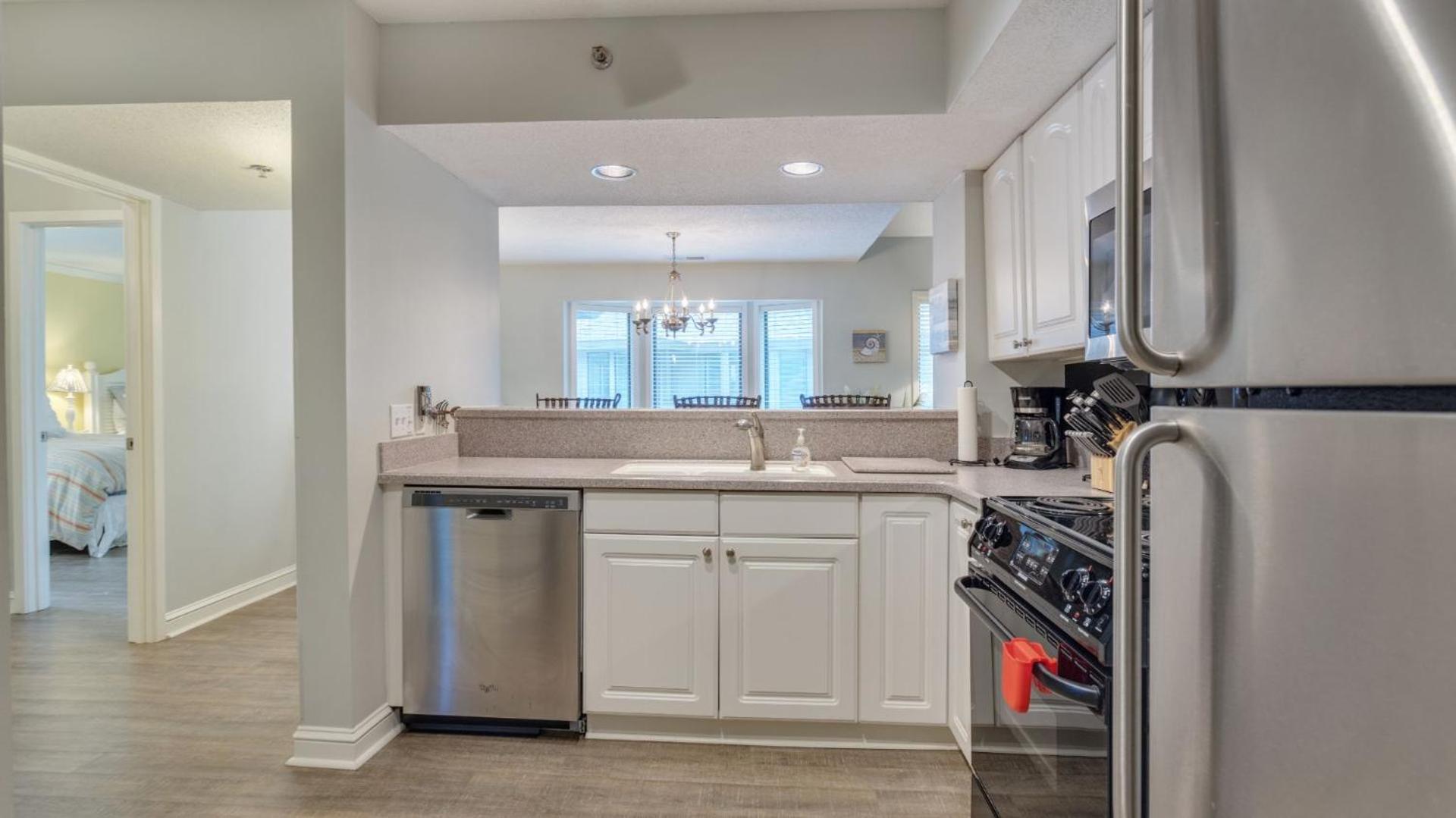 Complex Pool, Family Getaway, Golf Villa Hilton Head Island