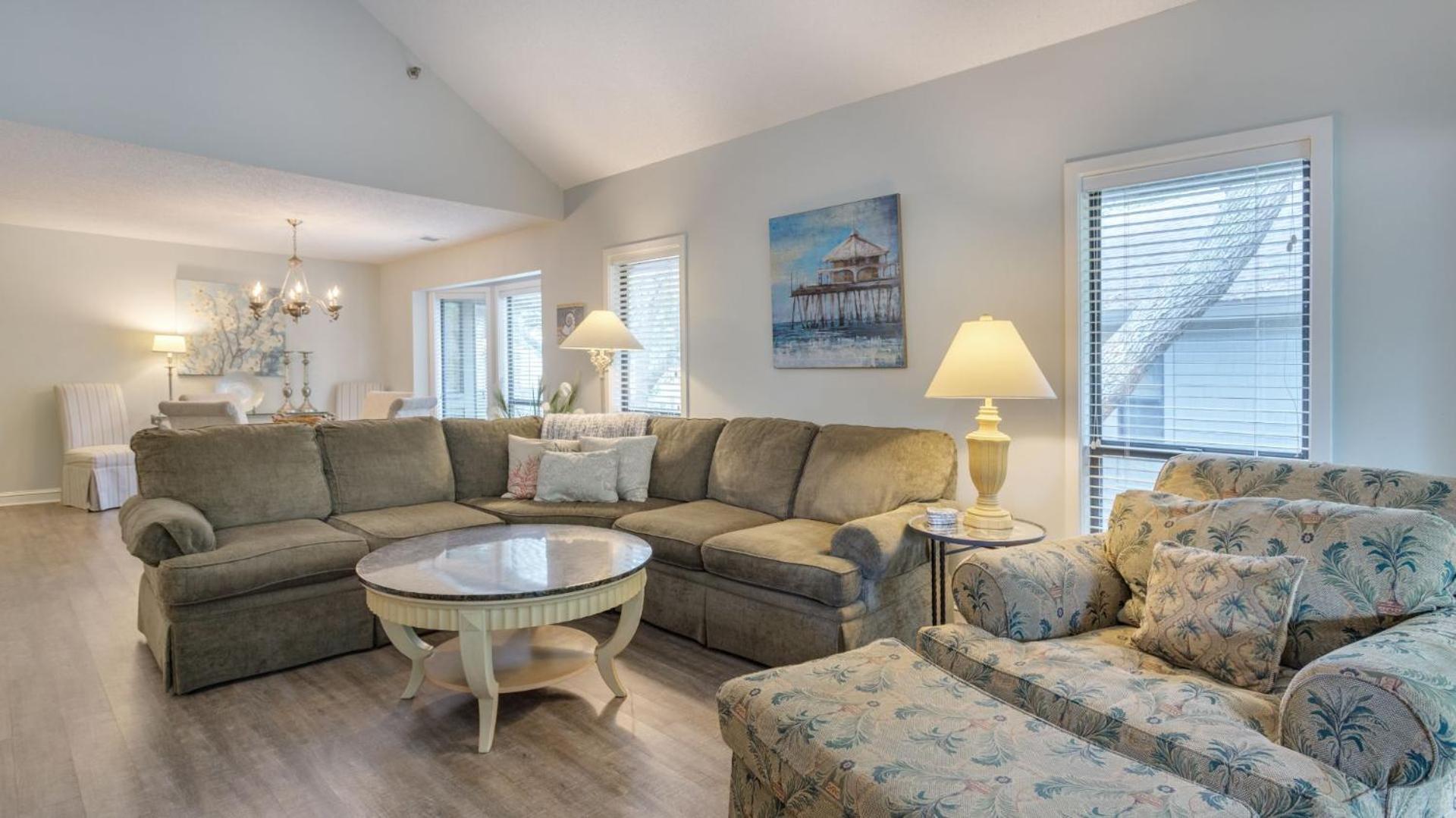 Complex Pool, Family Getaway, Golf *