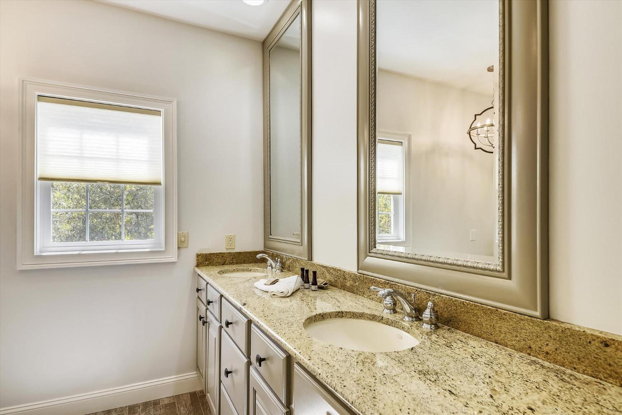 5 Henry Lane- Near Ocean, Private Pool, Pet Friendly, Free Activities Included Holiday home Hilton Head Island