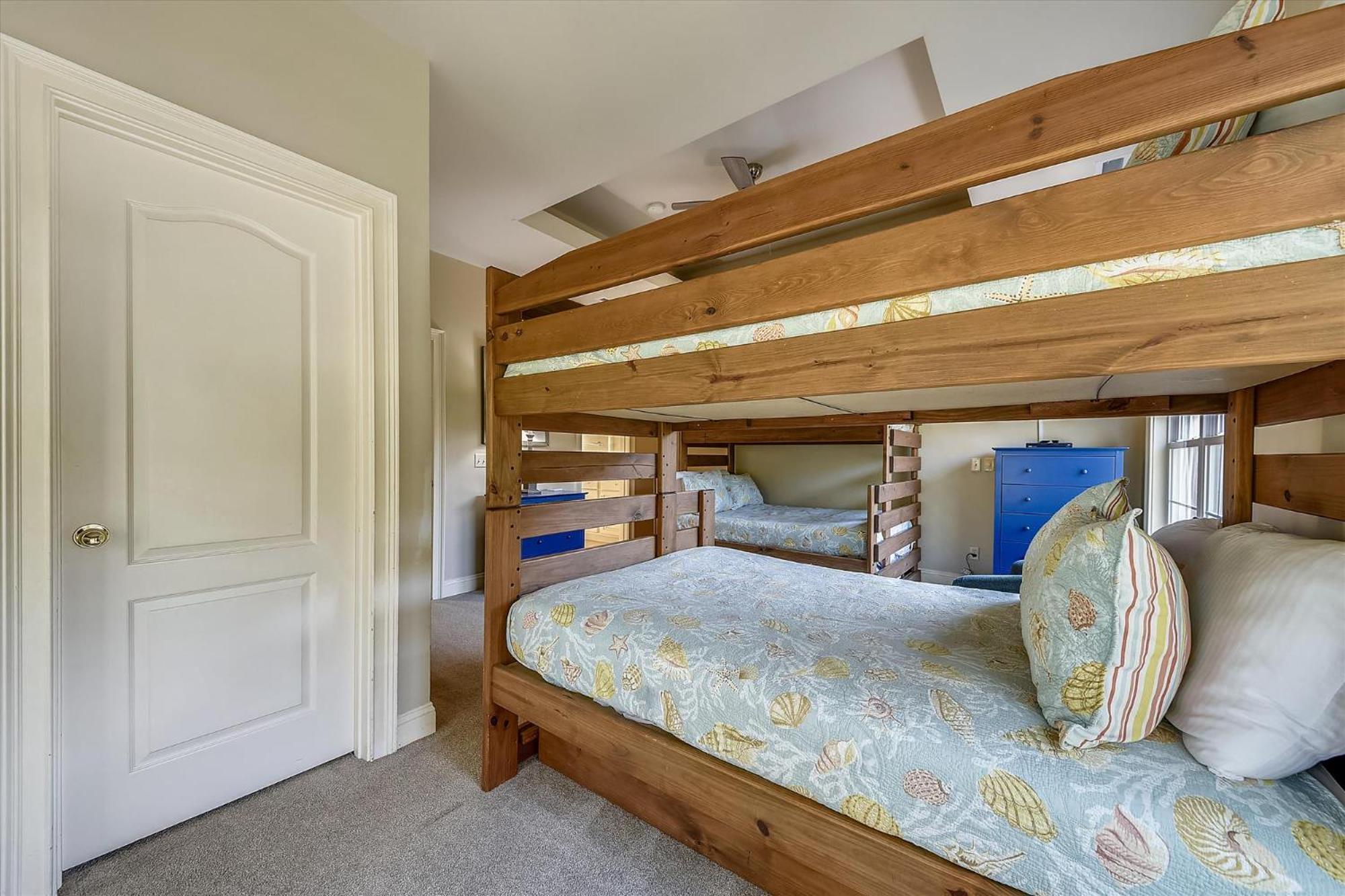 5 Henry Lane- Near Ocean, Private Pool, Pet Friendly, Free Activities Included