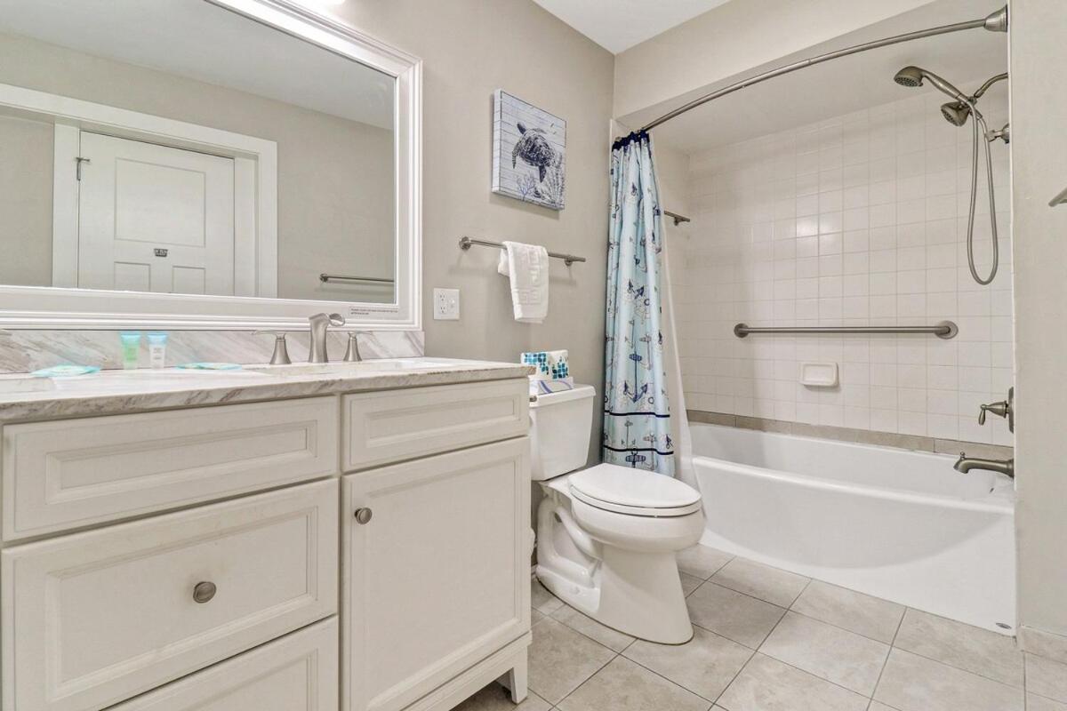 Living - 3 Bed 2 Bath Seascape - Just Steps To The *