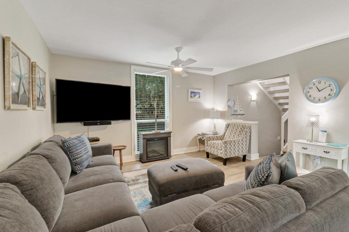 Holiday home Living - 3 Bed 2 Bath Seascape - Just Steps To The *