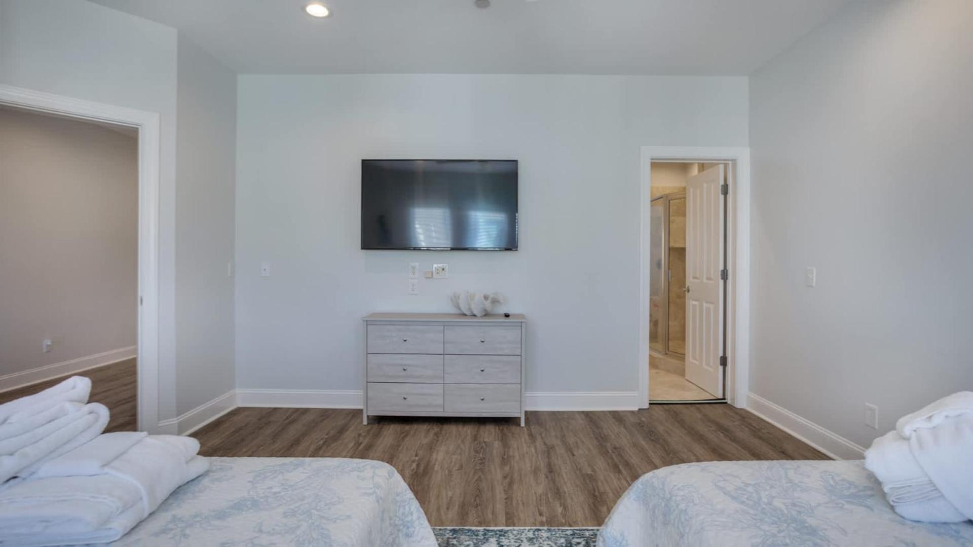 Luxury 7br W Ocean Views & Private Pool Holiday home *