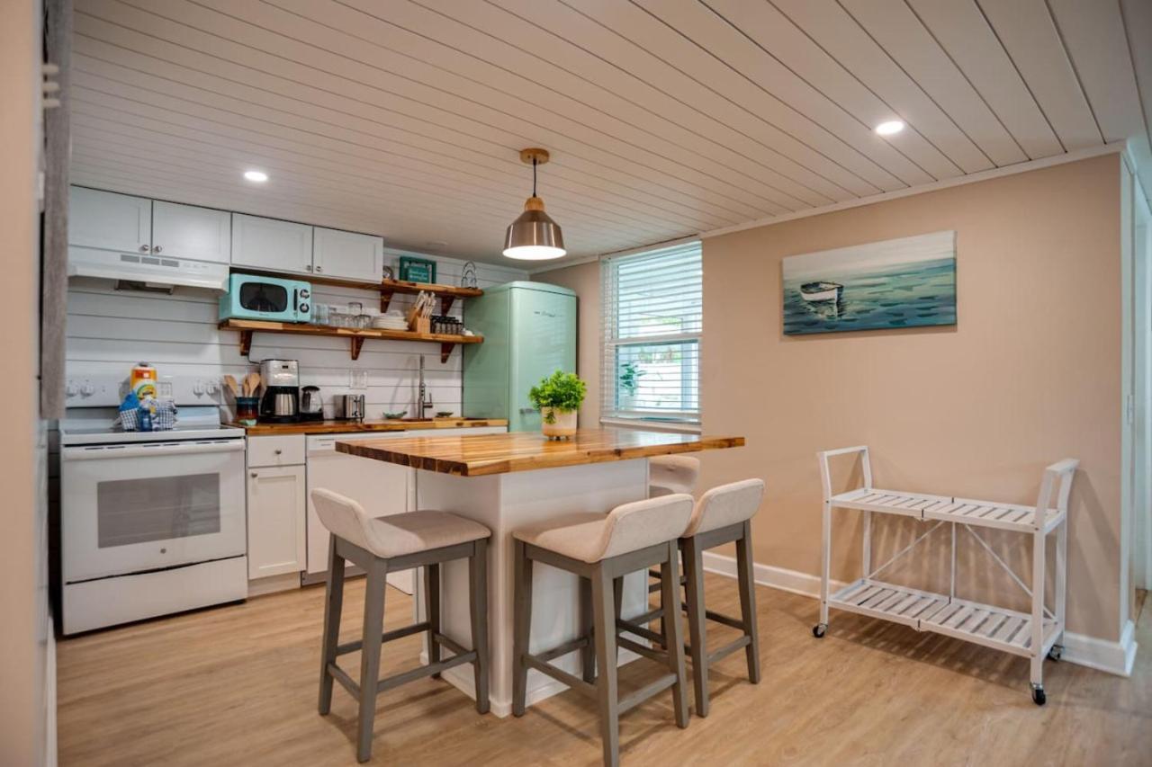 Holiday home Two Unit Duplex-2m Walk *