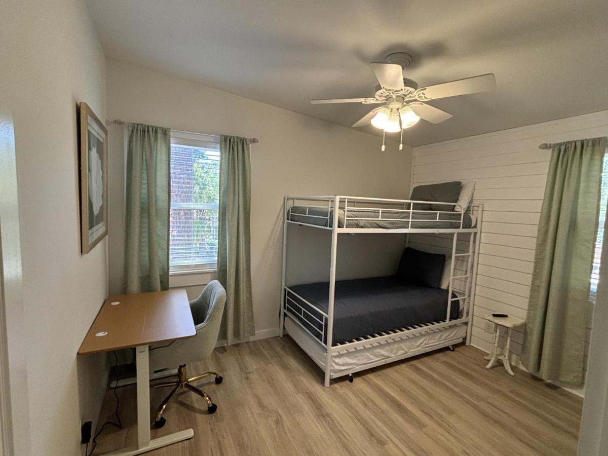 Two Unit Duplex-2m Walk Holiday home Hilton Head Island