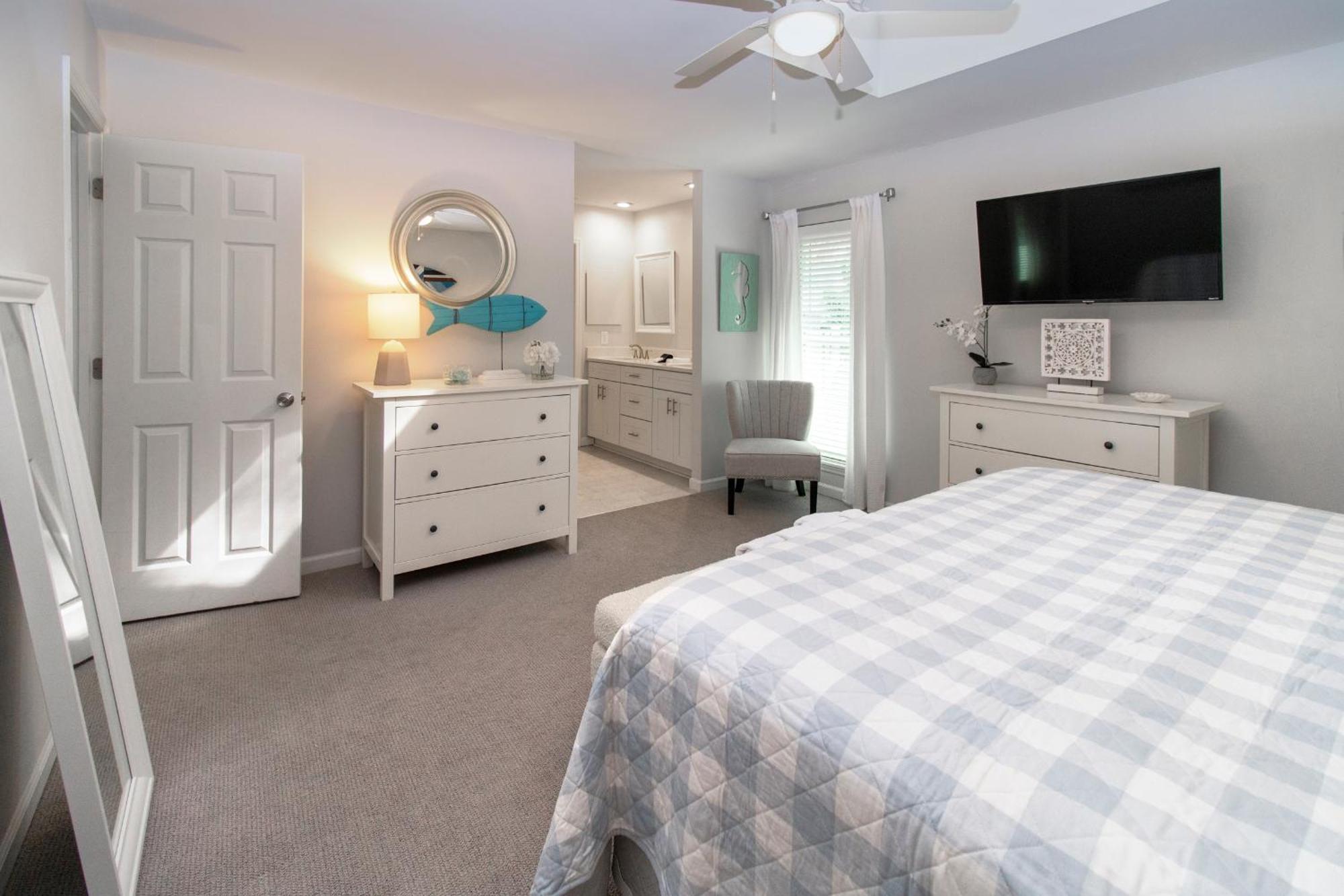 3 Rum Row - Host2coast * Hilton Head Island