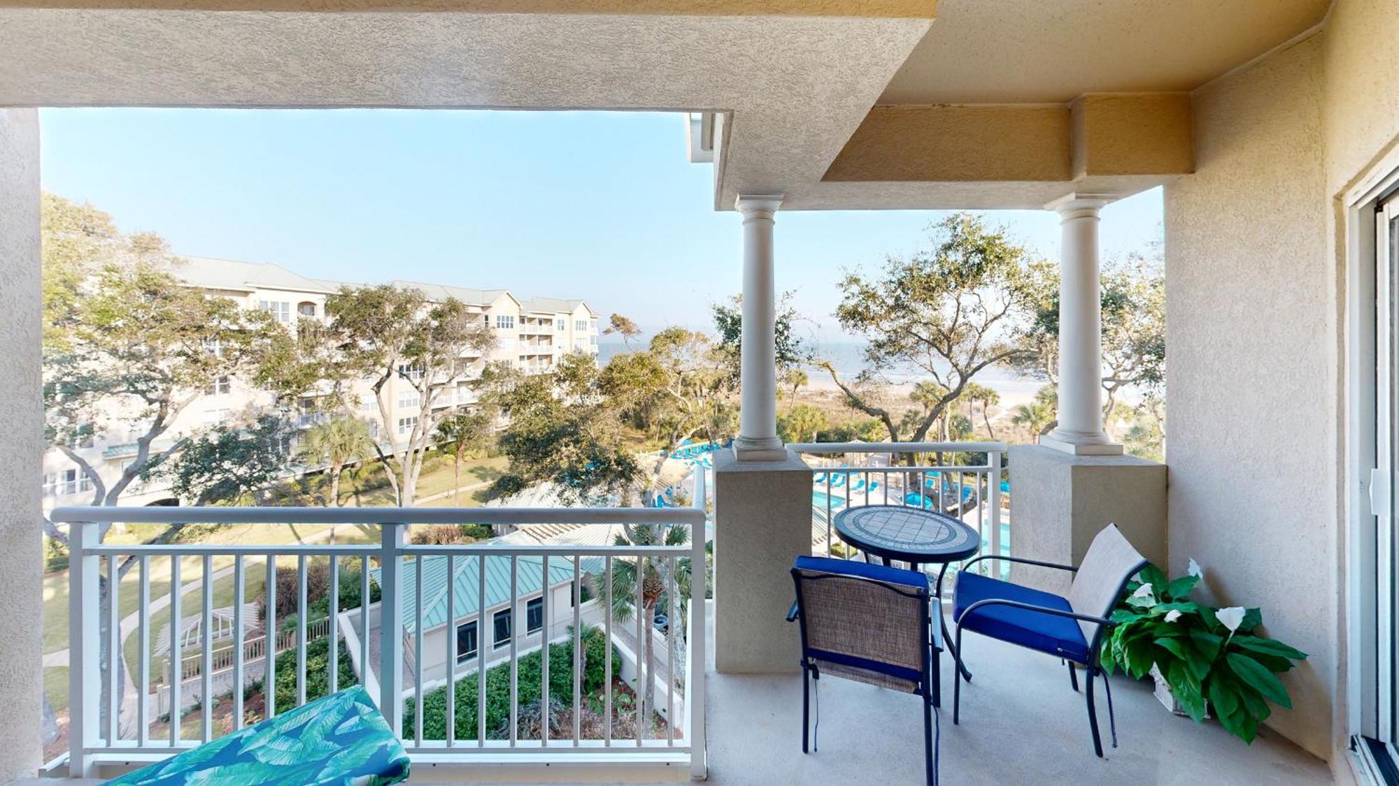 5405 Hampton Place South * Hilton Head Island