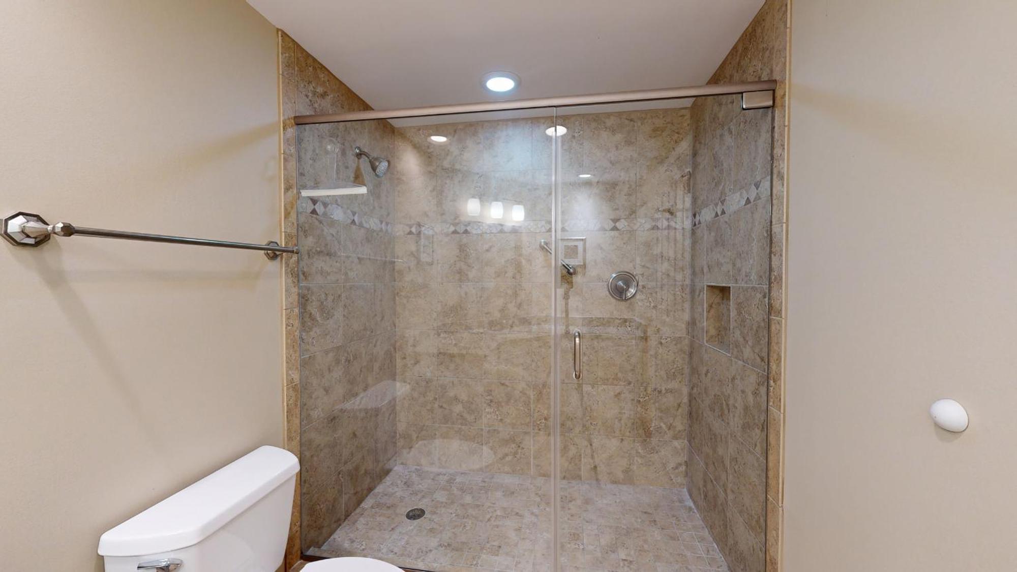 Villa 5405 Hampton Place South