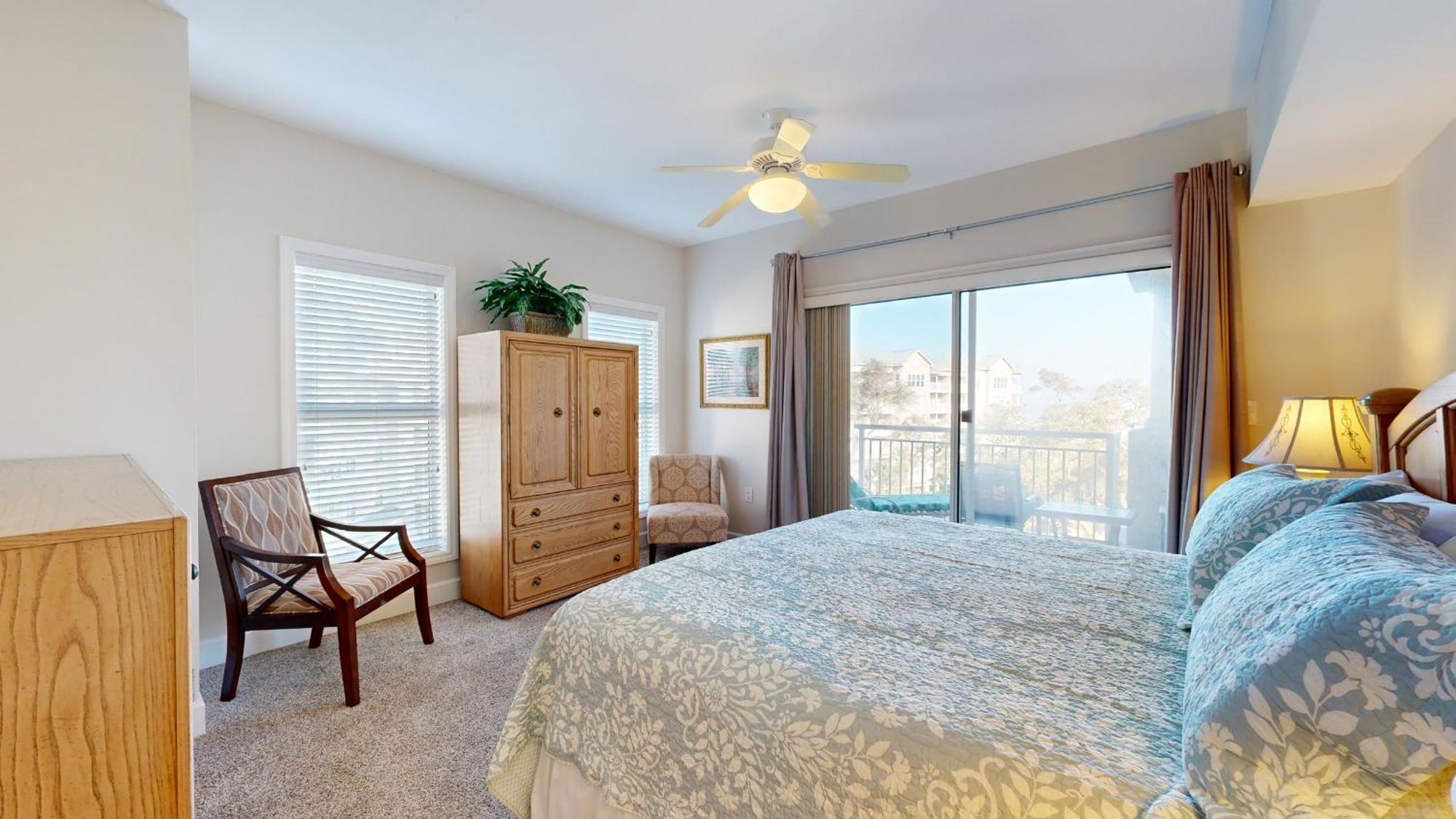 Villa 5405 Hampton Place South *