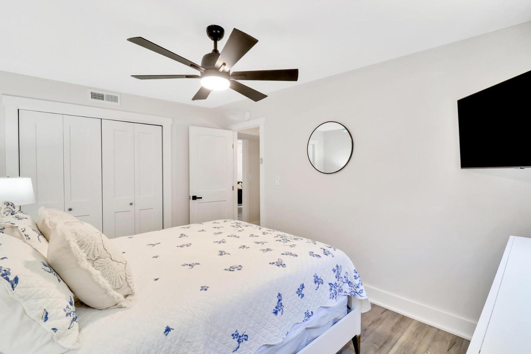 767 Queens Grant Villa