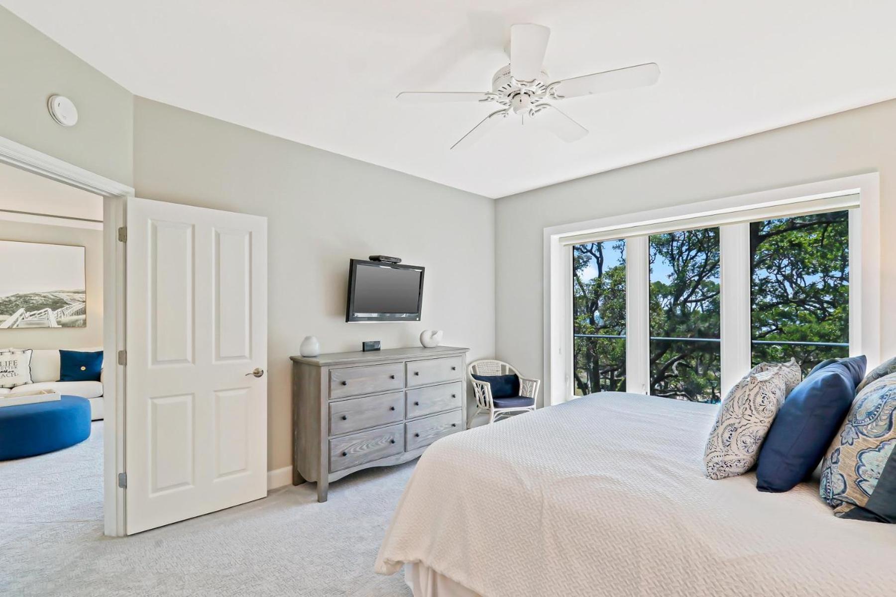 401 Windsor Place Villa