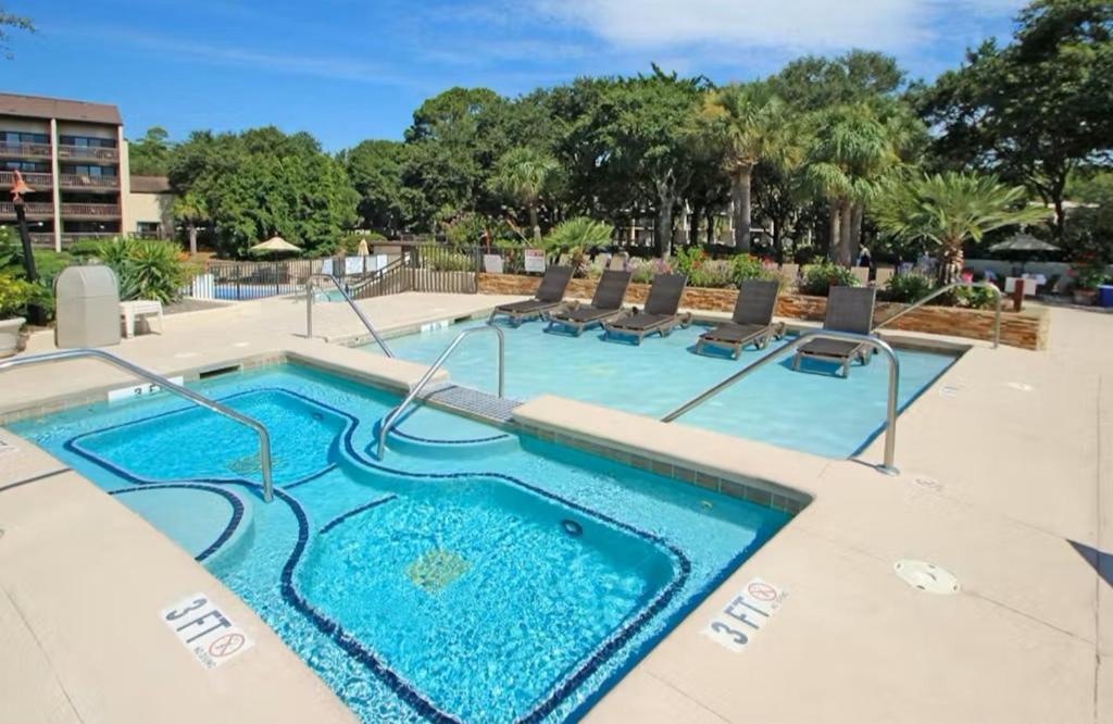 Resort Seawatch At Island Club 3*