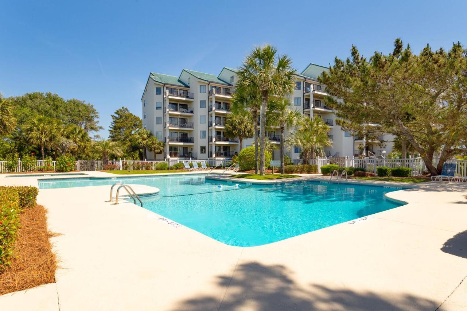 102 Sea Cloisters Oceanfront First Floor Walk Out To From Back Deck King 2 Twins *