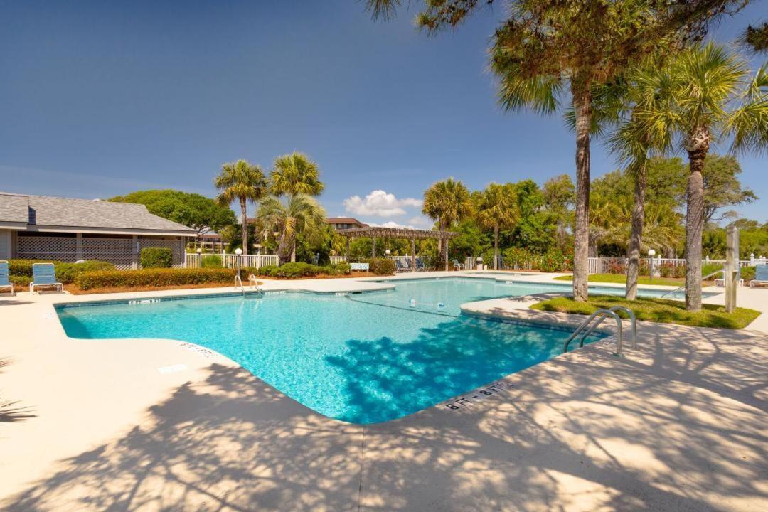 102 Sea Cloisters Oceanfront First Floor Walk Out To From Back Deck King 2 Twins * Hilton Head Island