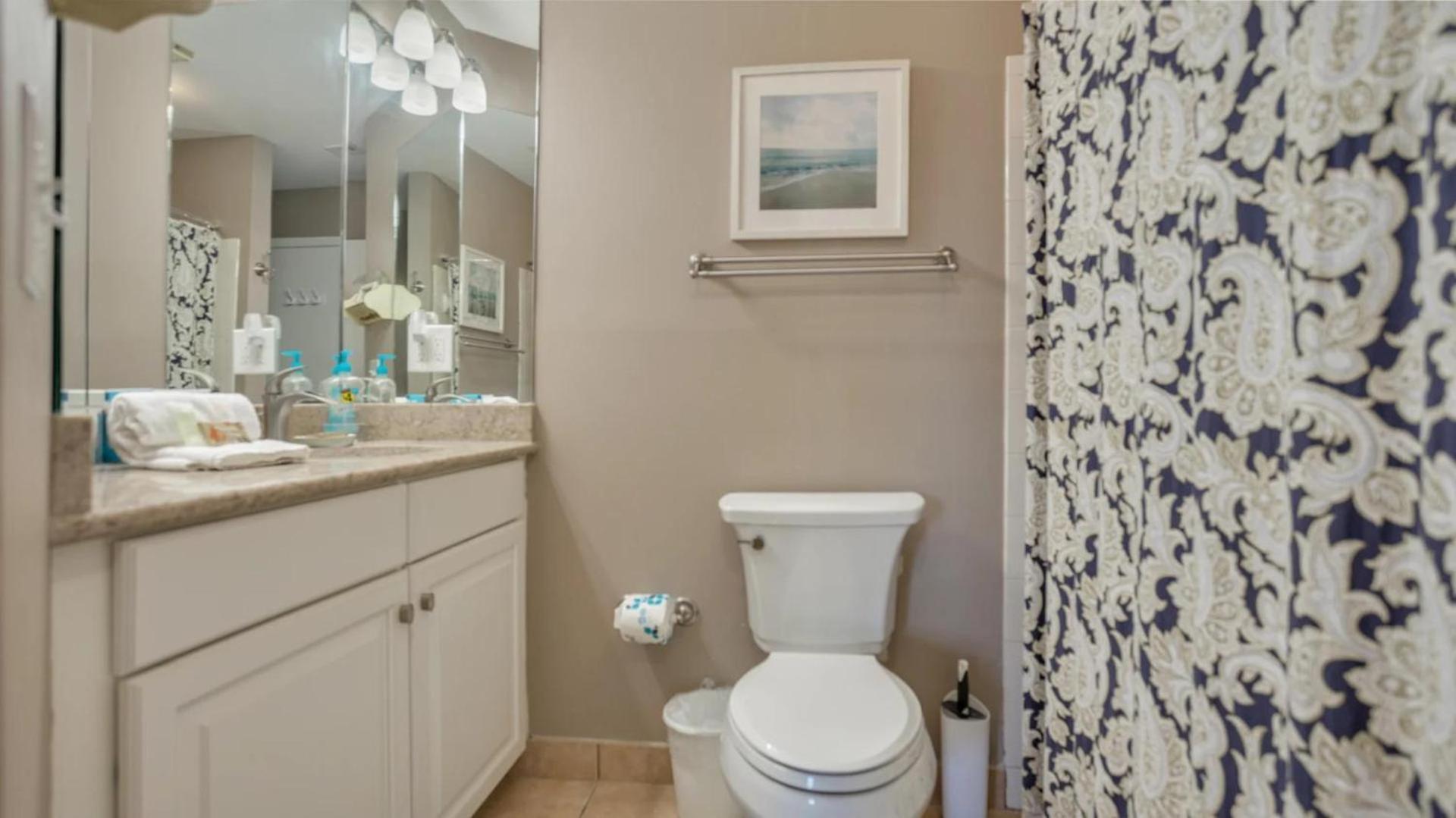 102 Sea Cloisters Oceanfront First Floor Walk Out To From Back Deck King 2 Twins * Hilton Head Island