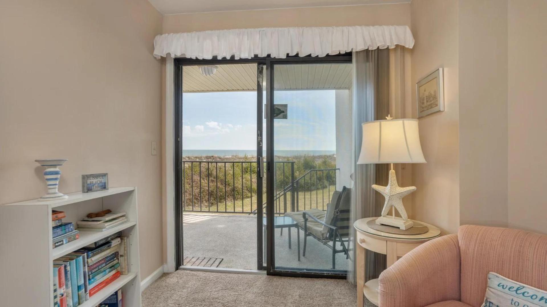 102 Sea Cloisters Oceanfront First Floor Walk Out To From Back Deck King 2 Twins Hilton Head Island