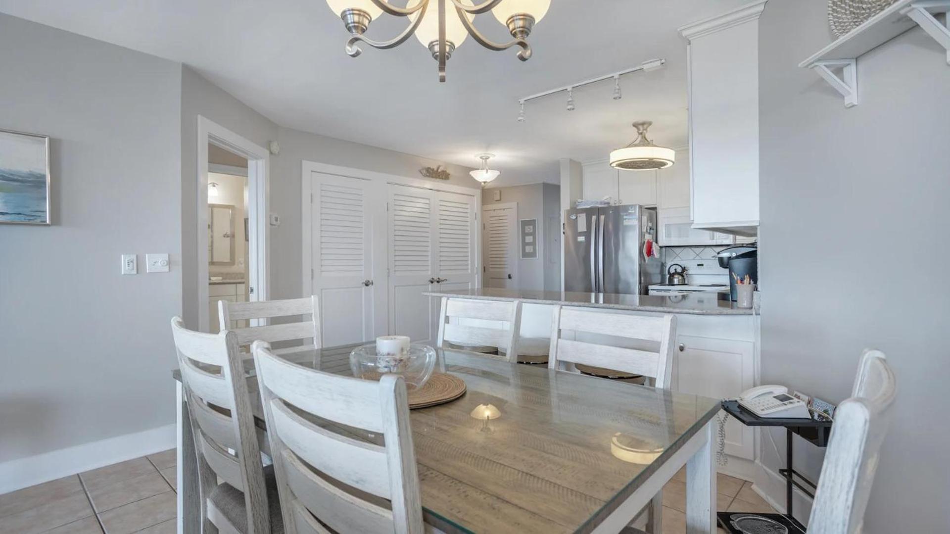102 Sea Cloisters Oceanfront First Floor Walk Out To From Back Deck King 2 Twins Holiday home *