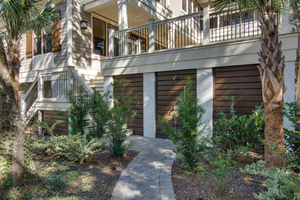 Luxury Multi Deck Family Home, Pool & Spa, Walk To Beach, Games Holiday home Hilton Head Island