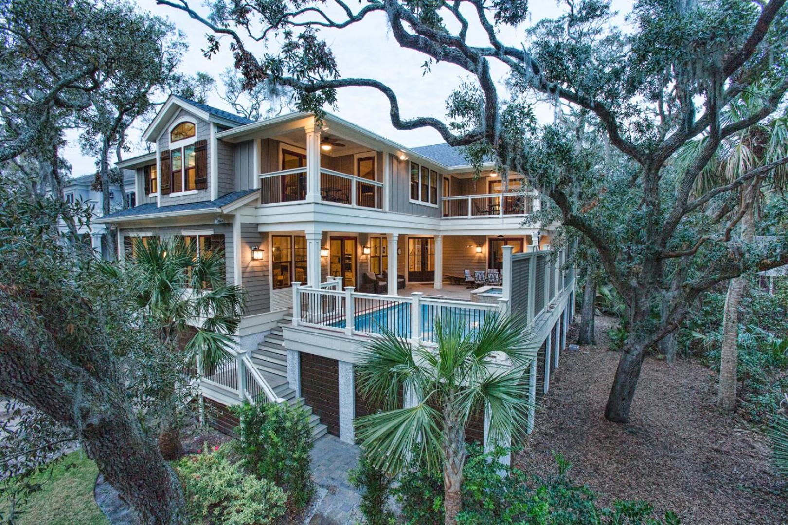 Luxury Multi Deck Family Home, Pool & Spa, Walk To Beach, Games Hilton Head Island