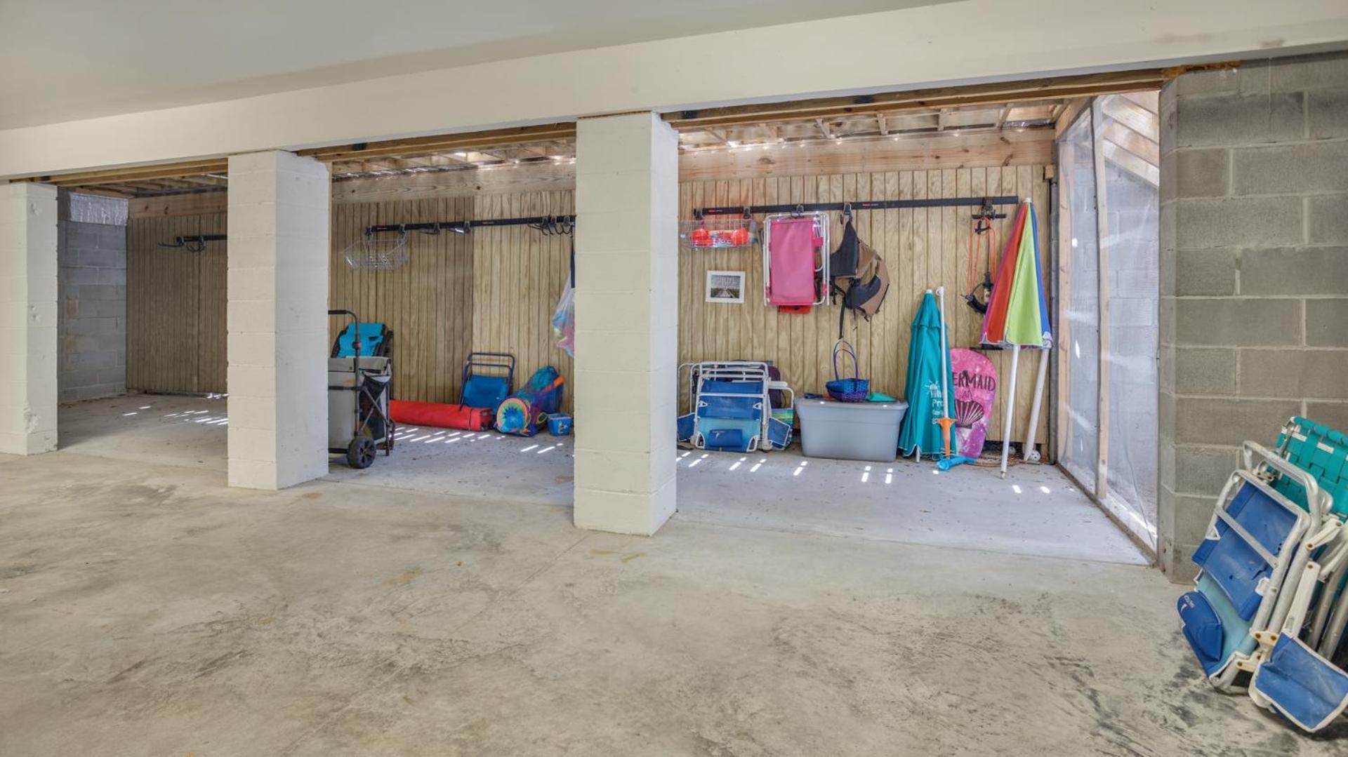 Luxury Multi Deck Family Home, Pool & Spa, Walk To Beach, Games Holiday home Hilton Head Island