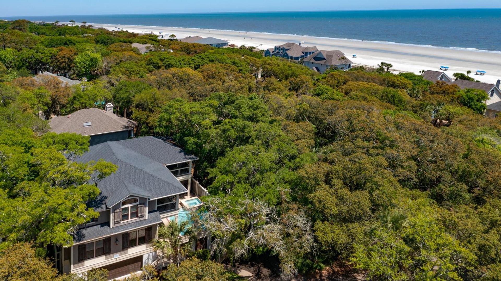 Luxury Multi Deck Family Home, Pool & Spa, Walk To Beach, Games *