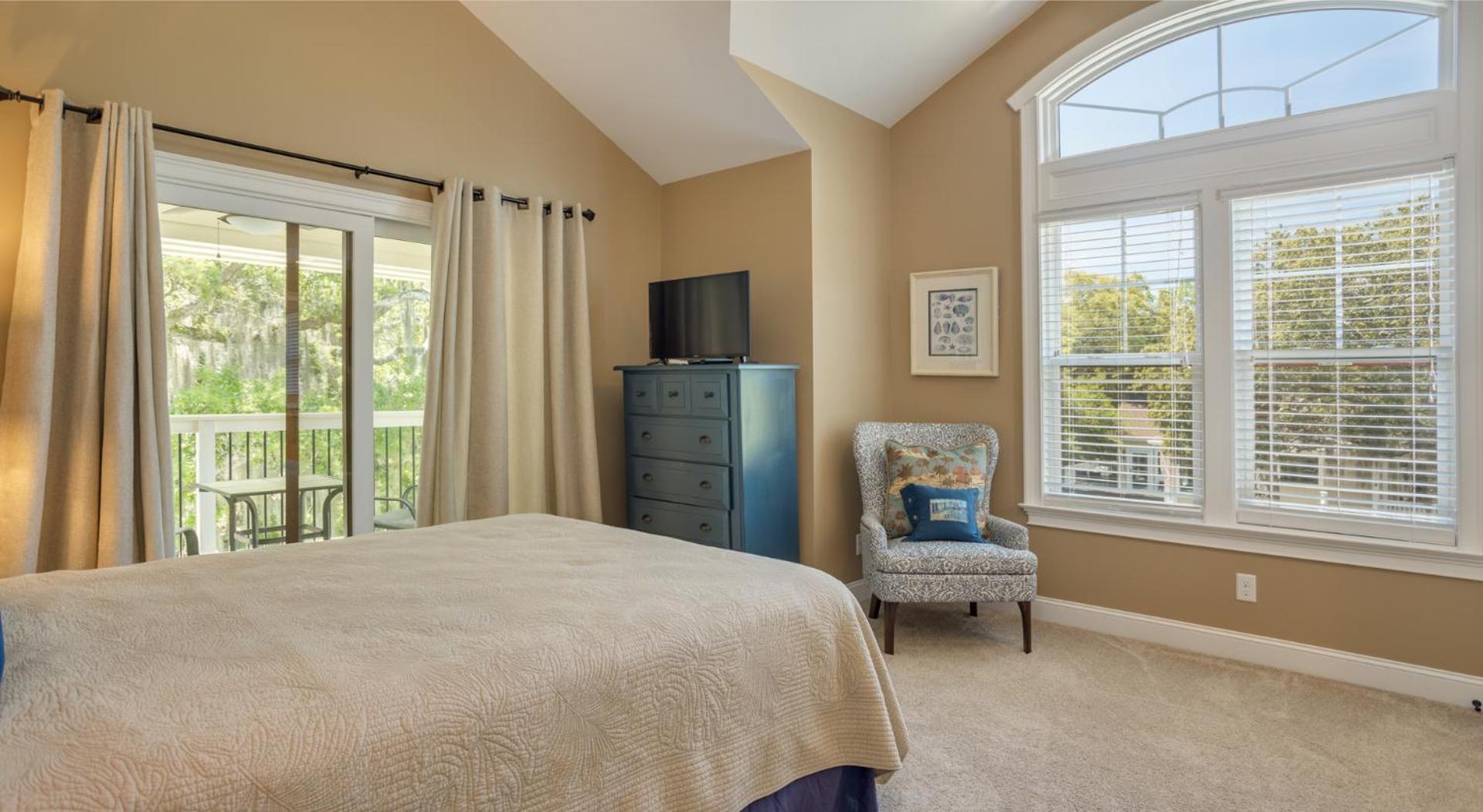 Luxury Multi Deck Family Home, Pool & Spa, Walk To Beach, Games * Hilton Head Island