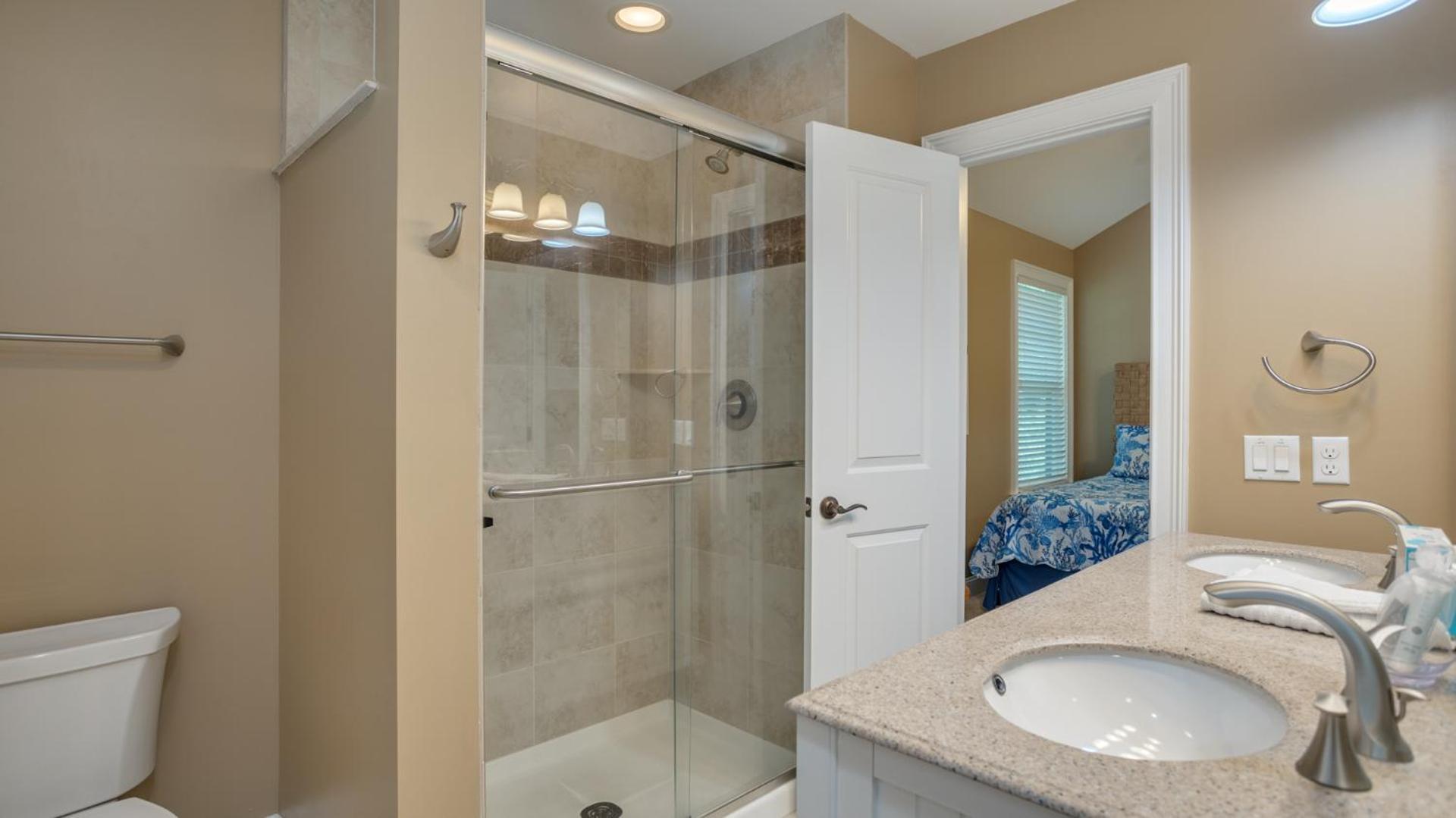 Luxury Multi Deck Family Home, Pool & Spa, Walk To Beach, Games Hilton Head Island