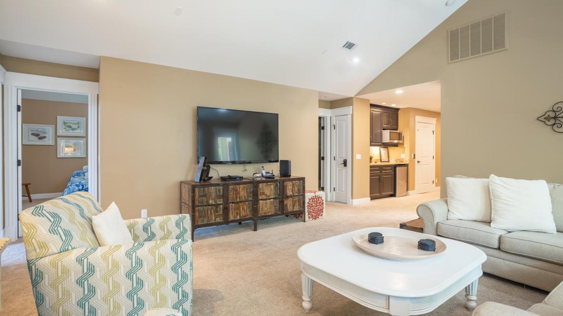 Luxury Multi Deck Family Home, Pool & Spa, Walk To Beach, Games *