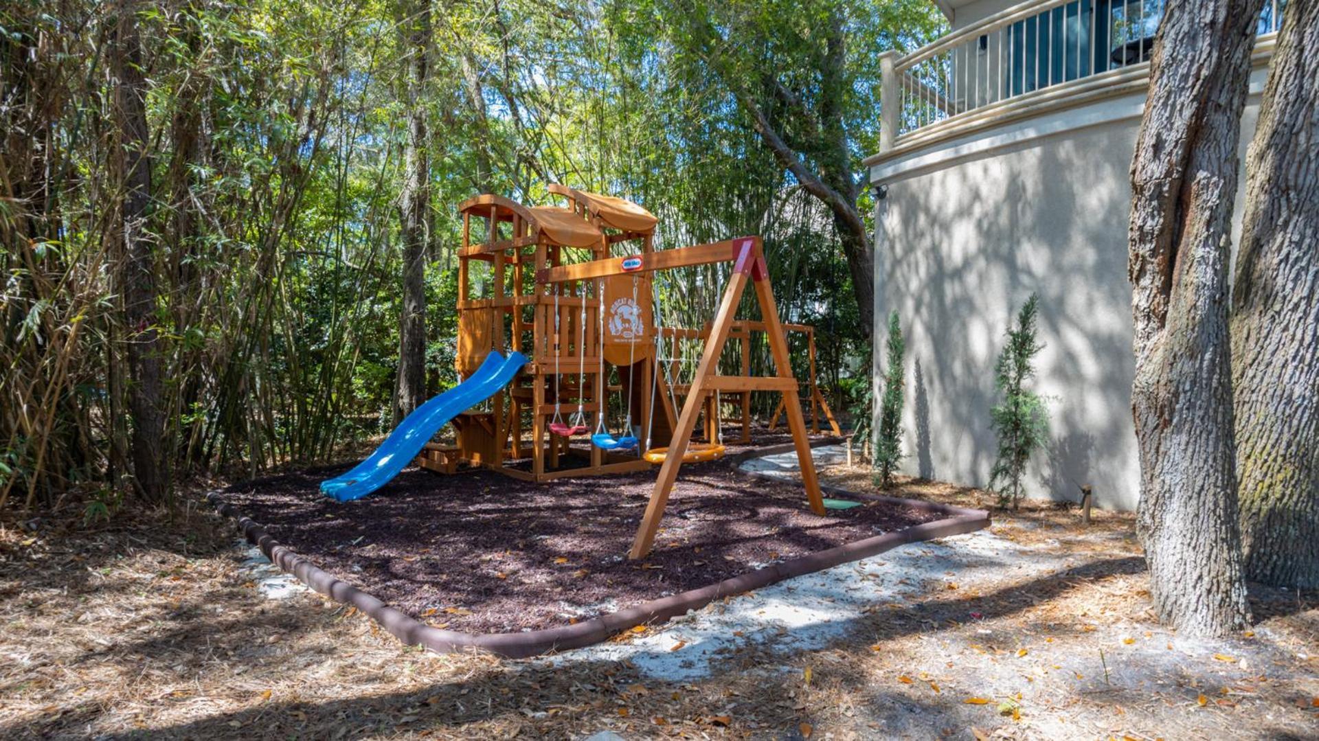Luxe Family Retreat With Lagoon Views, Private Pool, Game Room, Concierge Services * Hilton Head Island