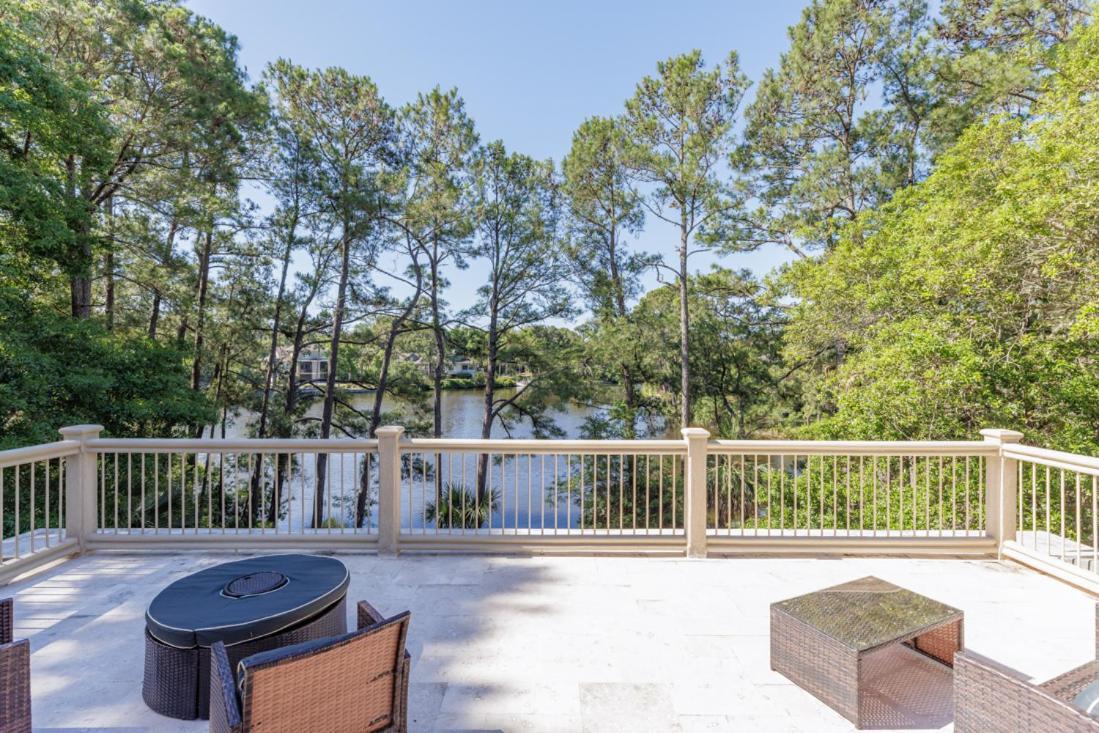 Holiday home Luxe Family Retreat With Lagoon Views, Private Pool, Game Room, Concierge Services Hilton Head Island